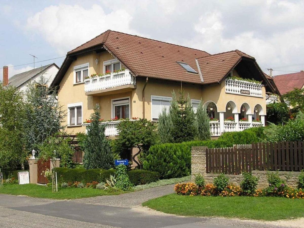 Apartment In Heviz/Balaton 18913 מראה חיצוני תמונה
